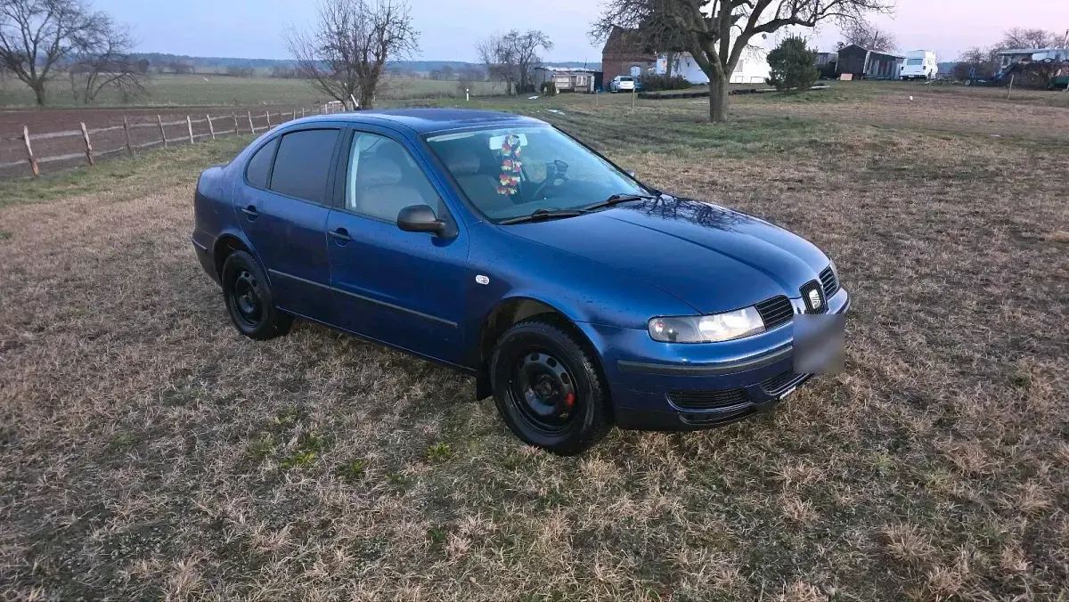 Gebraucht Seat Toledo 105 PS (77 kW) 2002 Blau Limousine