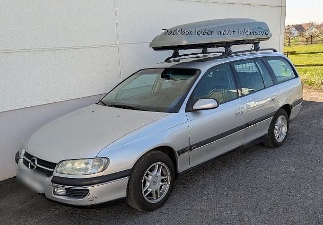 Silber Gebraucht 1997 Opel Omega Kombi | 1.288 € - Bild 1/4