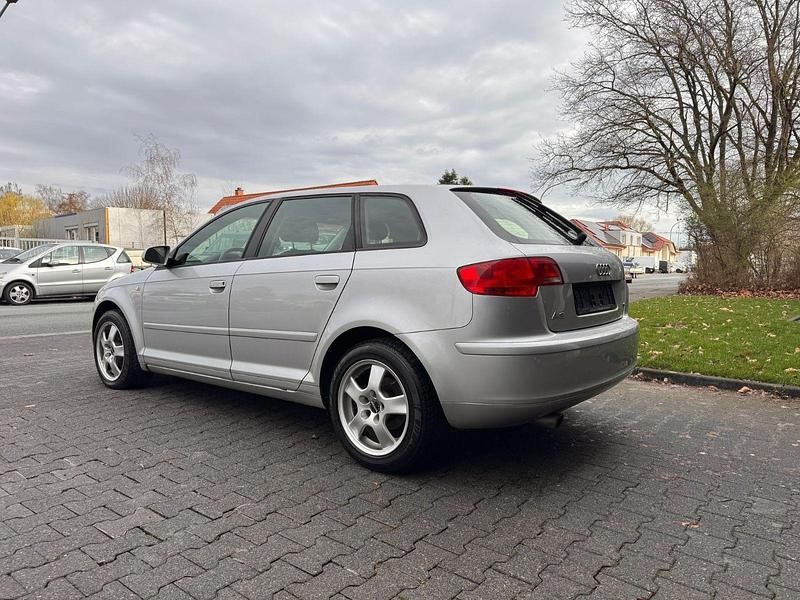 Gebraucht Audi A3 Sportback Ambiente 116 PS (85 kW) 2005 Silber Kleinwagen