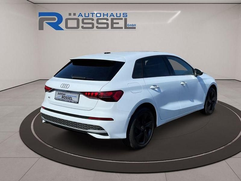 Neu Audi A3 Advanced 150 PS (110 kW) 2025 Schwarz Limousine