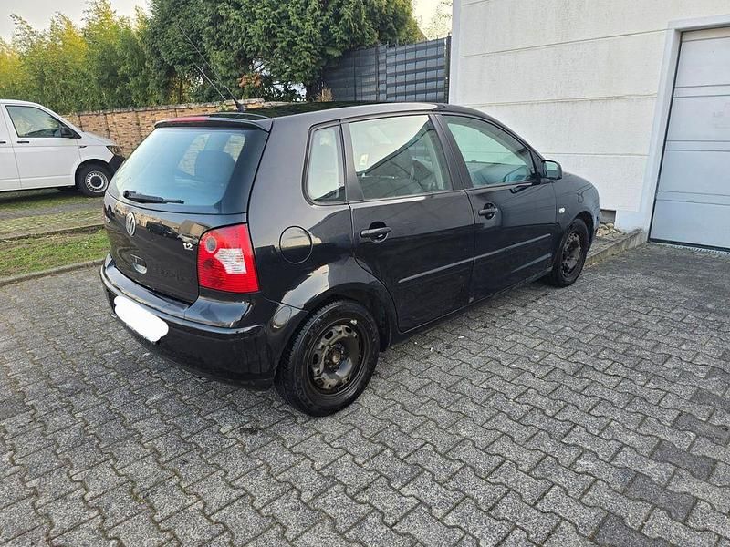 Gebraucht VW Polo 64 PS (47 kW) 2003 Schwarz Limousine