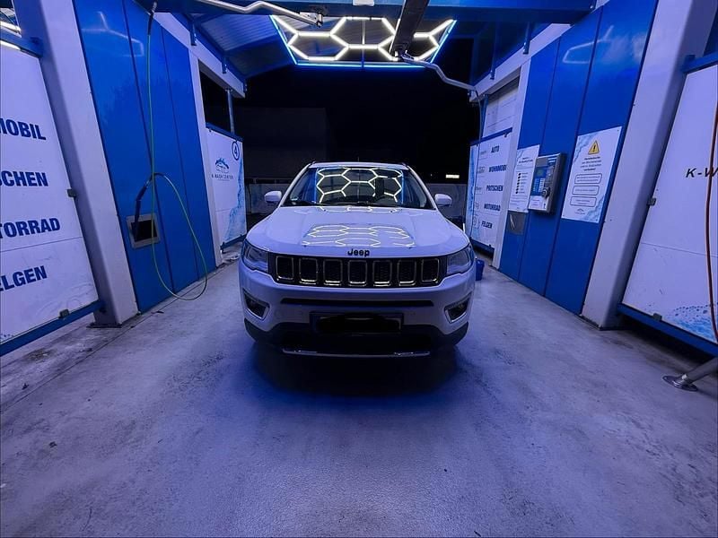 Gebraucht Jeep Compass Limited 170 PS (125 kW) 2019 Weiß SUV