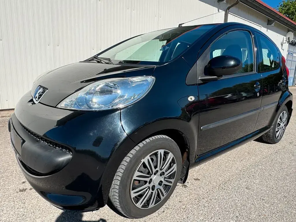 Gebraucht Peugeot 107 Urban Move 68 PS (50 kW) 2008 Schwarz Kleinwagen
