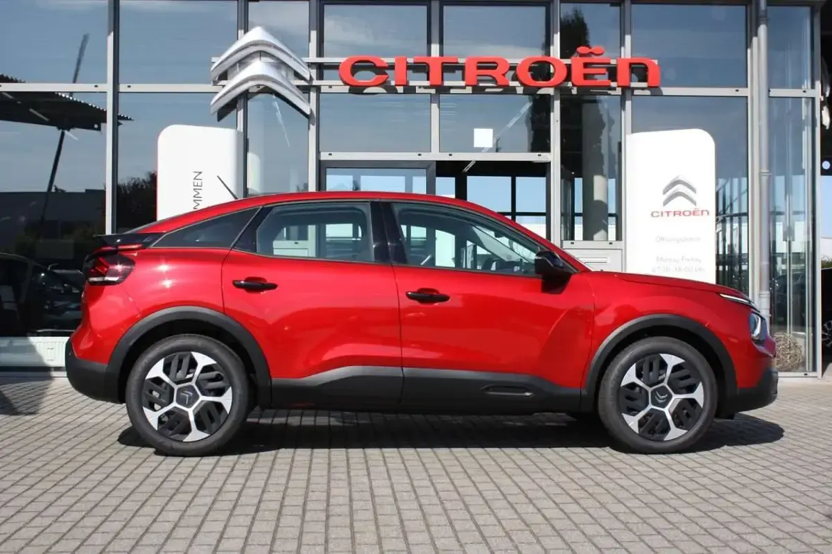 Gebraucht Citroën C4 PureTech 101 PS (74 kW) 2024 Elixirrot Limousine