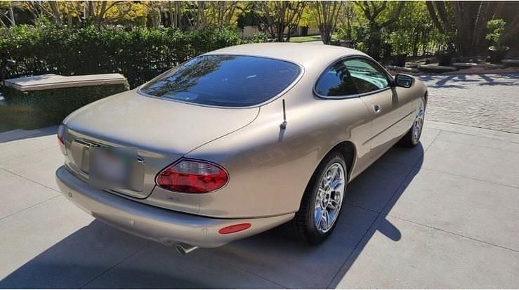 Gebraucht Jaguar XK8 300 PS (220 kW) 2001 Gold Coupé