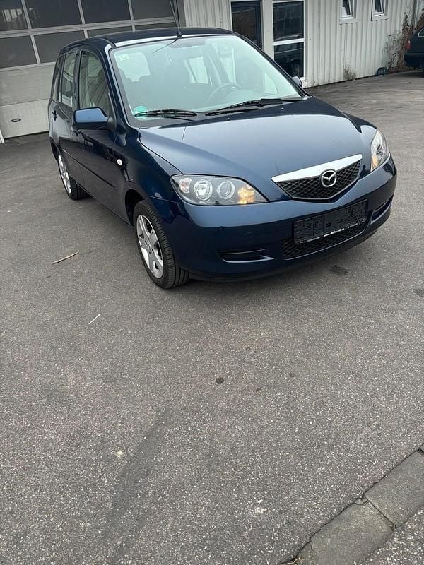 Blau Gebraucht 2006 Mazda 2 Active Kleinwagen | 1.170 € (Guter Preis) - Bild 1/4
