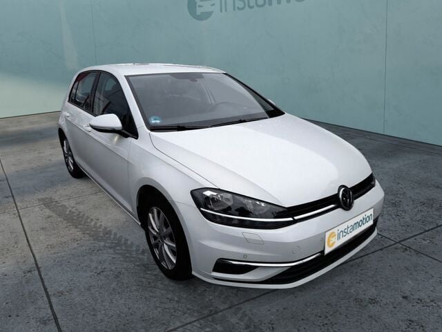 Gebraucht VW Golf VII Comfortline 150 PS (110 kW) 2020 Weiß Limousine
