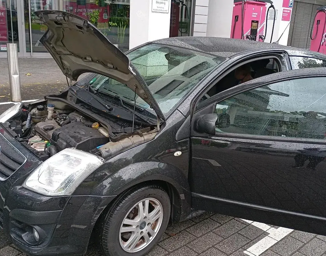 Gebraucht Citroën C2 74 PS (54 kW) 2009 Schwarz Kleinwagen