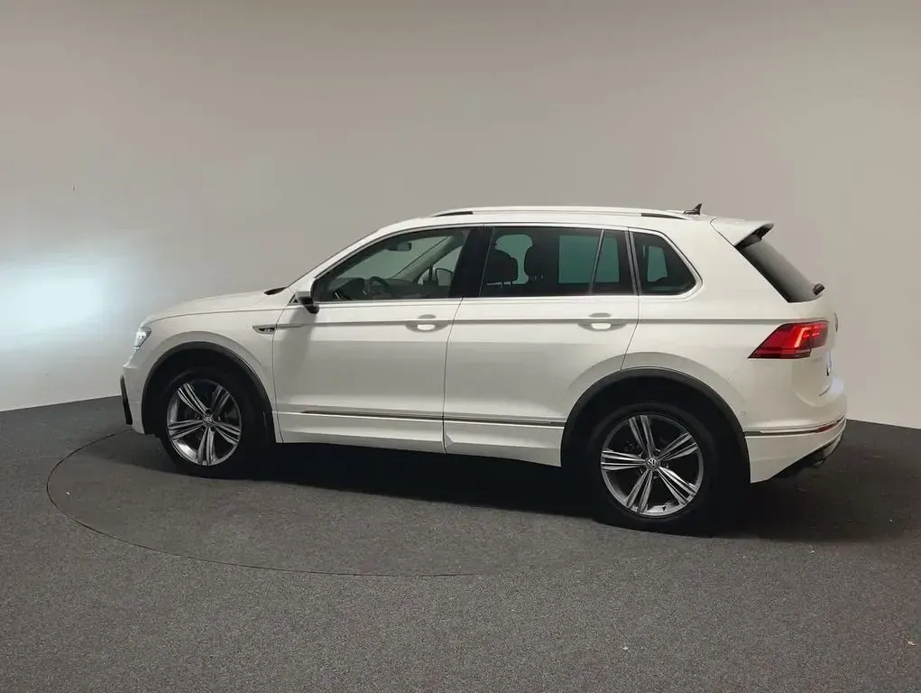 Gebraucht VW Tiguan Highline 190 PS (139 kW) 2020 Pure white SUV