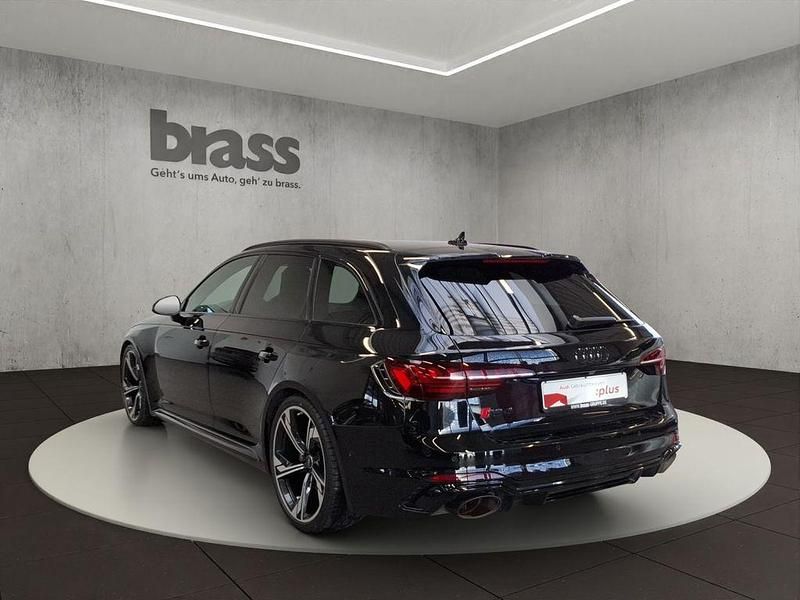 Gebraucht Audi RS4 Ambiente 450 PS (330 kW) 2023 Mythosschwarz metallic Kombi