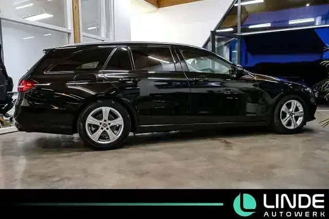 Gebraucht Mercedes E220 Avantgarde 194 PS (142 kW) 2018 Schwarz Limousine