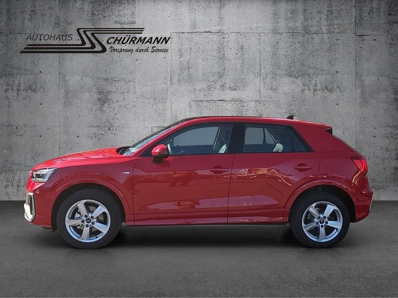 Neu Audi Q2 S-Line 150 PS (110 kW) 2026 Rot SUV
