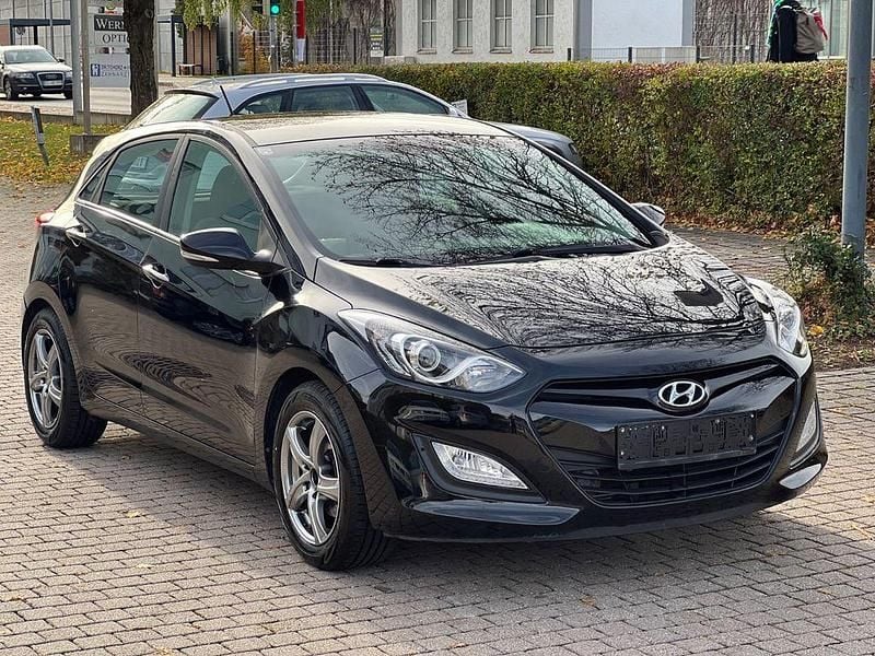Gebraucht 2012 Hyundai i30 Style Limousine | 6.599 € (Guter Preis) - Bild 1/4