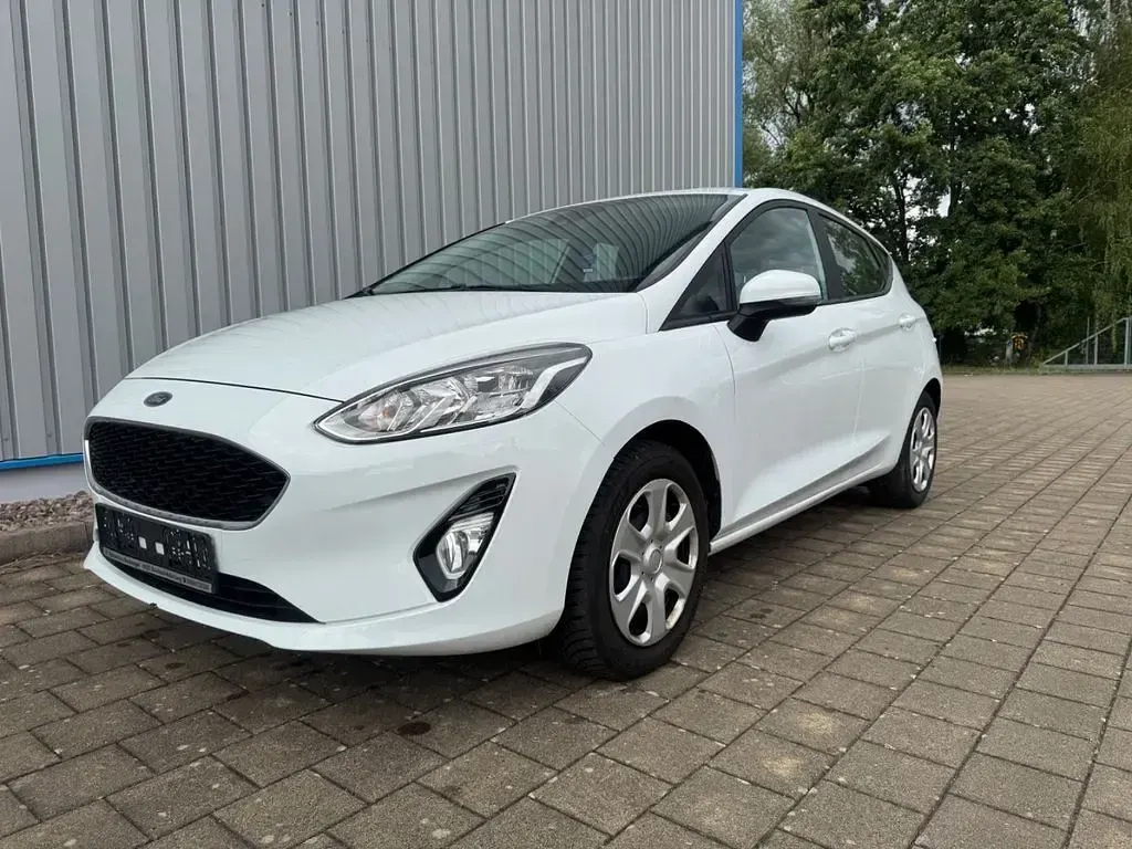 Gebraucht Ford Fiesta Cool & Connect 75 PS (55 kW) 2020 Weiß Kleinwagen