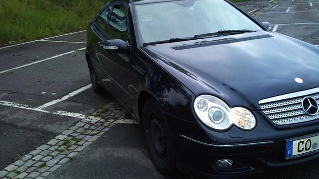 Gebraucht Mercedes C160 122 PS (89 kW) 2005 Schwarz Coupé