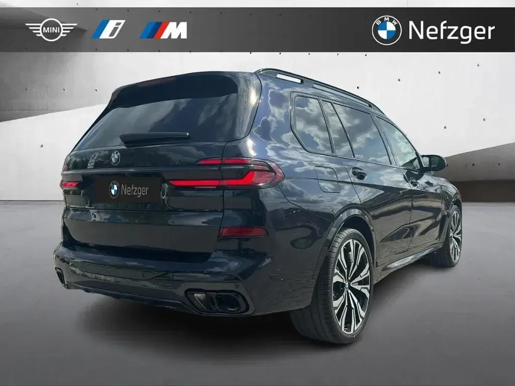 Neu BMW X7 M Sport 530 PS (389 kW) 2026 Schwarz SUV