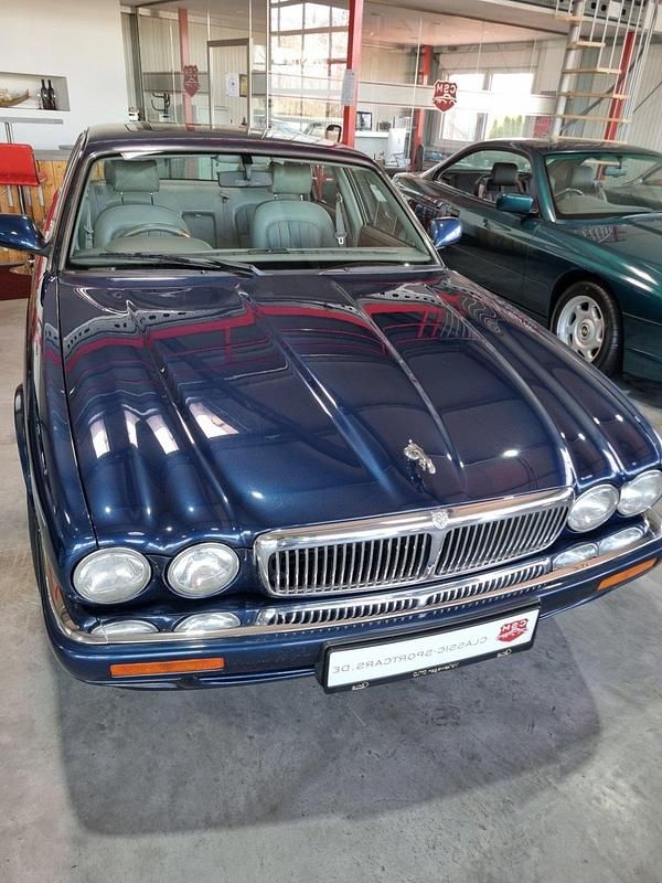 Blau Gebraucht 1997 Jaguar X300 Executive Limousine | 13.900 € - Bild 1/1