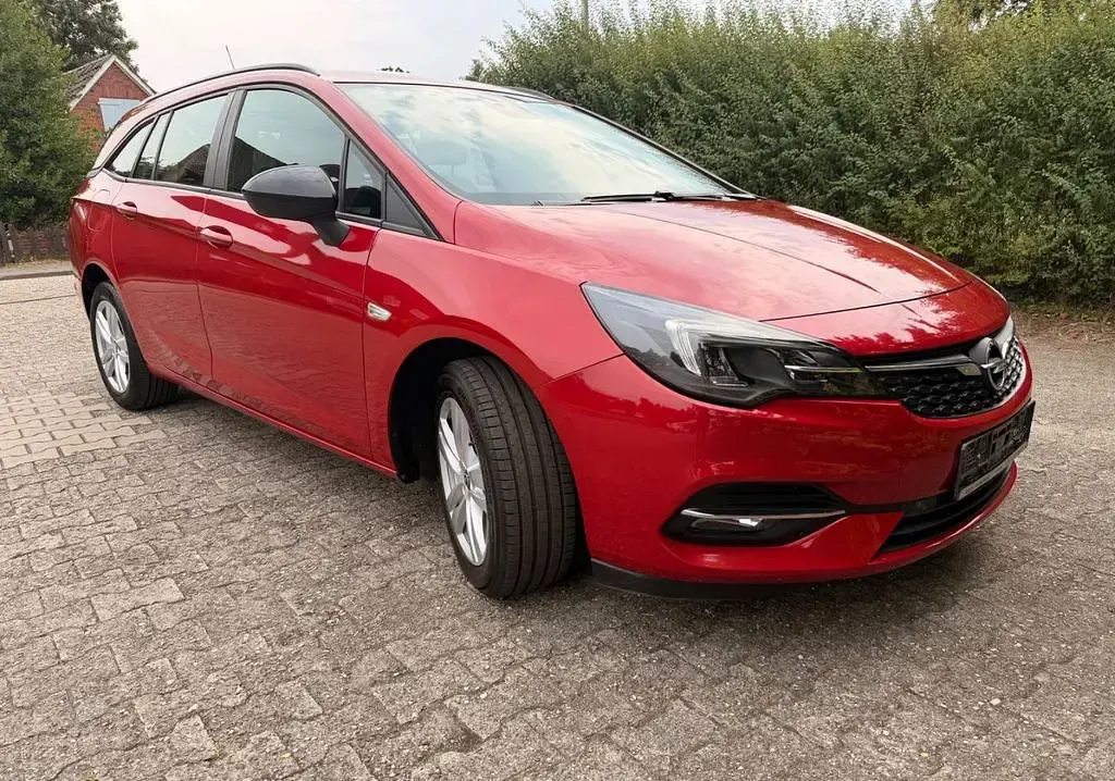 Gebraucht Opel Astra Edition 122 PS (89 kW) 2021 Rot Kombi
