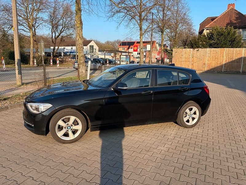 Gebraucht BMW 118 143 PS (105 kW) 2014 Schwarz Kleinwagen