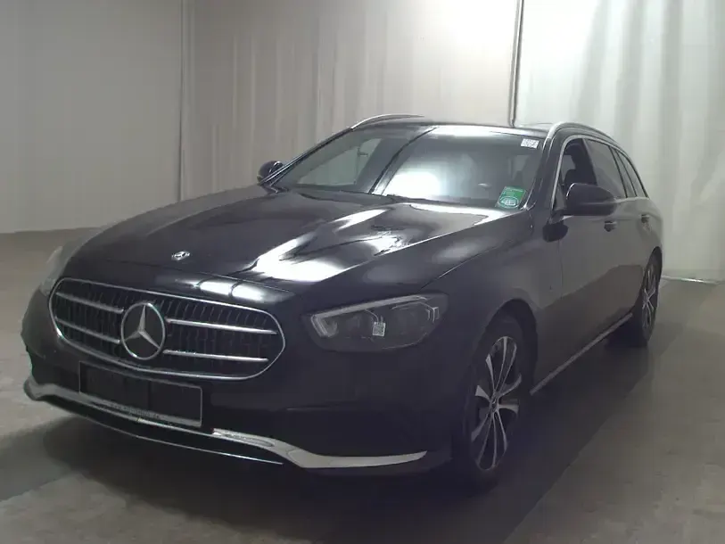 Gebraucht Mercedes E300 Avantgarde 320 PS (235 kW) 2021 Schwarz Limousine