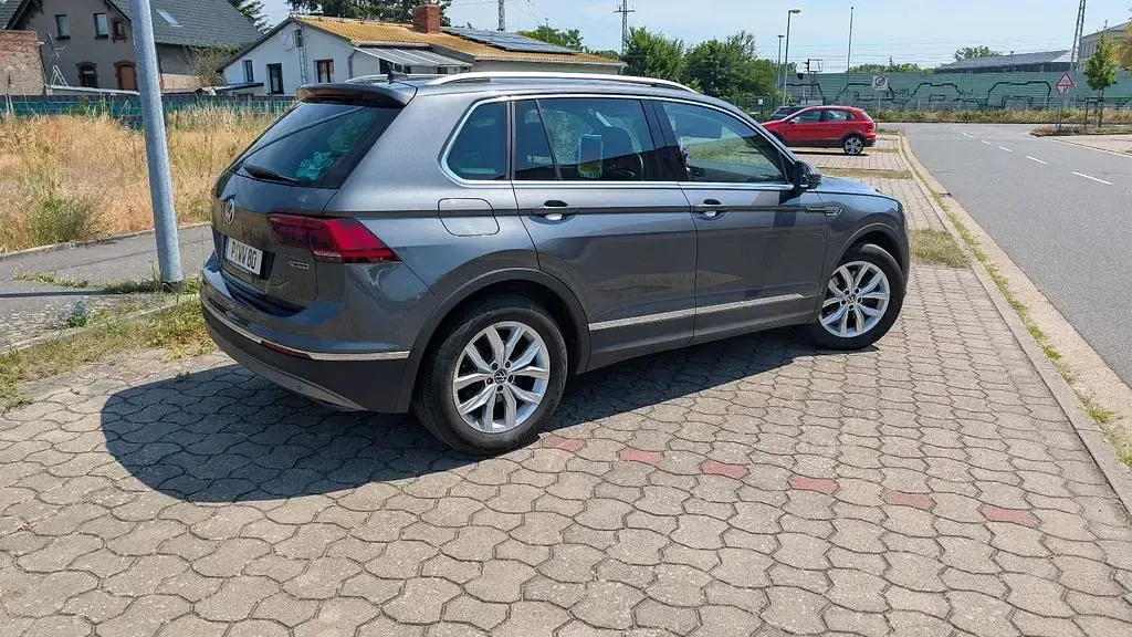 Gebraucht VW Tiguan 190 PS (139 kW) 2020 Grau SUV