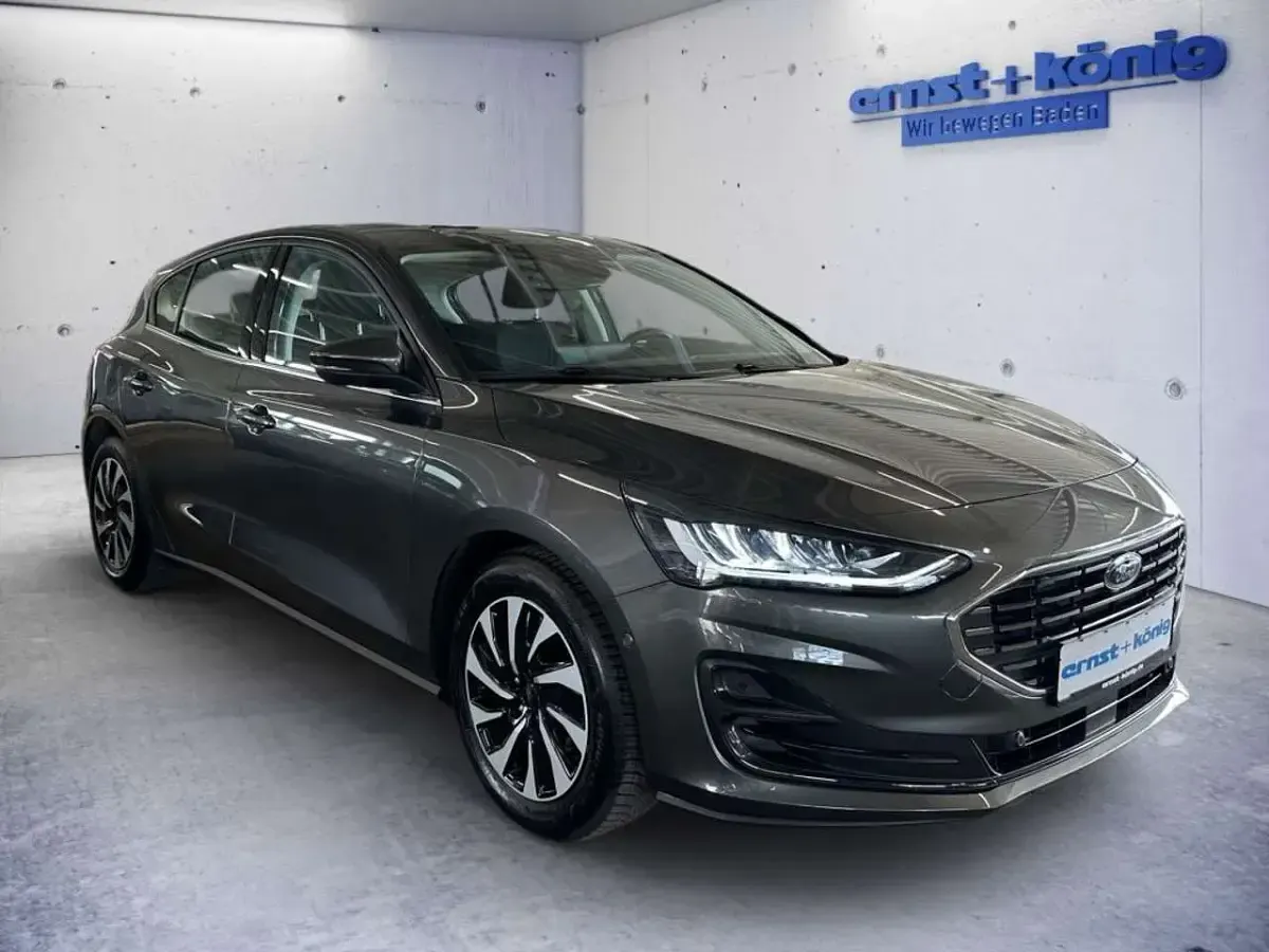 Gebraucht Ford Focus Titanium 125 PS (91 kW) 2025 Magnetic metallic Limousine