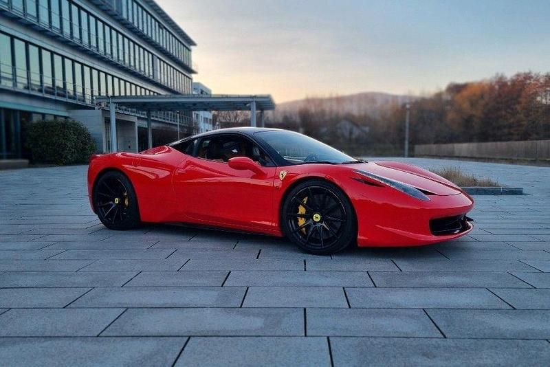 Rot Gebraucht 2011 Ferrari 458 Coupé | 145.000 € (Teuer) - Bild 1/4