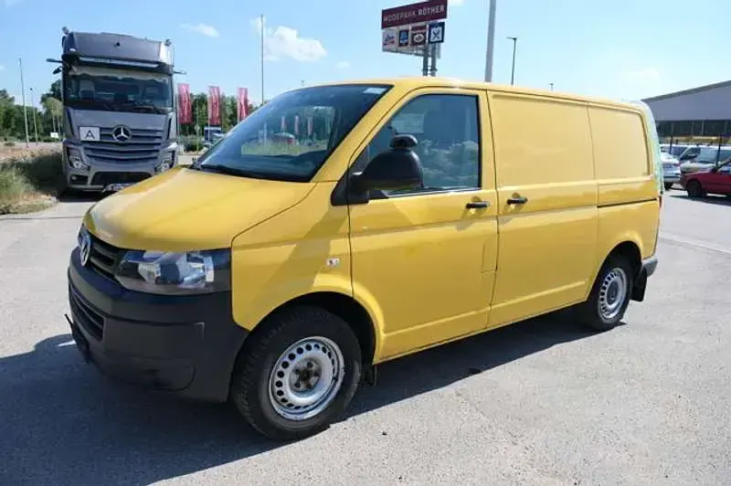 Gebraucht VW T5 84 PS (61 kW) 2014 Ginstergelb r1032 Van
