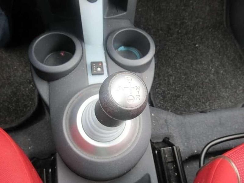 Gebraucht Mitsubishi Colt Invite 95 PS (69 kW) 2006 Haagsilber (m) Kleinwagen