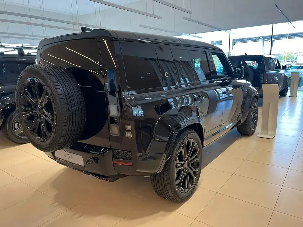 Neu Land Rover Defender 635 PS (467 kW) 2026 Schwarz SUV