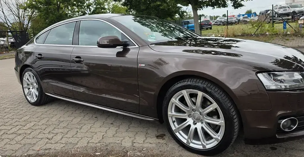 Gebraucht Audi A5 Sportback Sport 160 PS (117 kW) 2011 Braun Kleinwagen