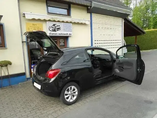Używany Opel Corsa Active 90 KM (66 kW) 2017 Czarny Hatchback