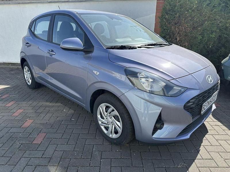 Blau Neu 2025 Hyundai i10 Comfort Kleinwagen | 16.990 € (Guter Preis) - Bild 1/4