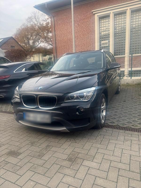 Schwarz Gebraucht 2013 BMW X1 SUV | 9.950 € (Guter Preis) - Bild 1/4