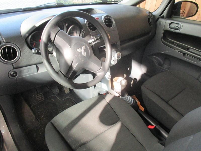 Gebraucht Mitsubishi Colt 75 PS (55 kW) 2006 Silber Kleinwagen