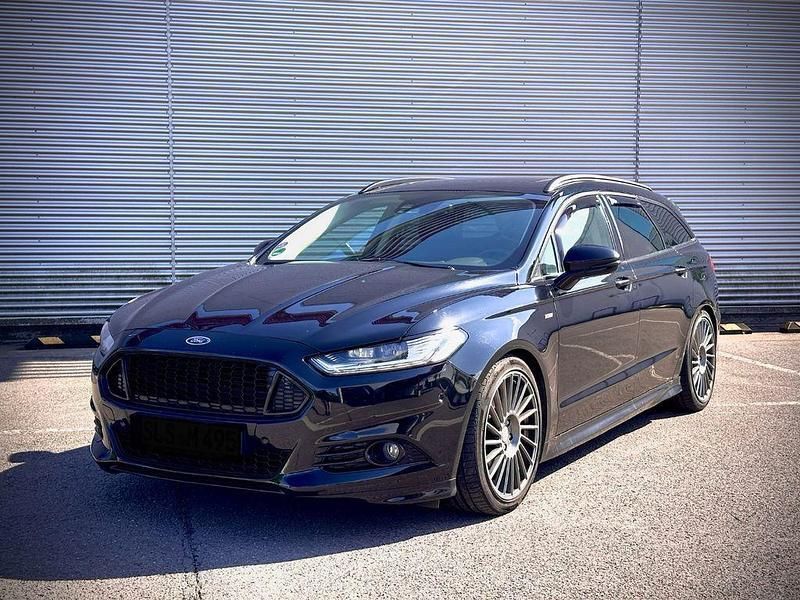 Schwarz Gebraucht 2017 Ford Mondeo ST Limousine | 19.900 € (Teuer) - Bild 1/4