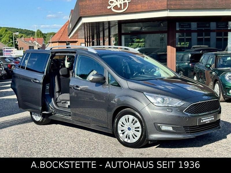 Grau Gebraucht 2019 Ford Grand C-Max Cool & Connect Van / Kleinbus | 16.990 € (Etwas zu teuer) - Bild 1/4