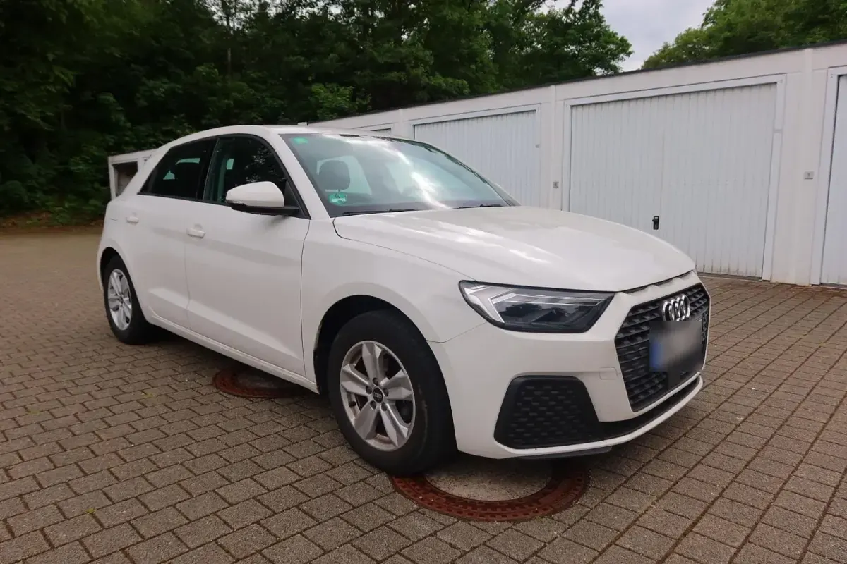 Gebraucht Audi A1 Sportback Ambiente 95 PS (69 kW) 2023 Weiß Kleinwagen