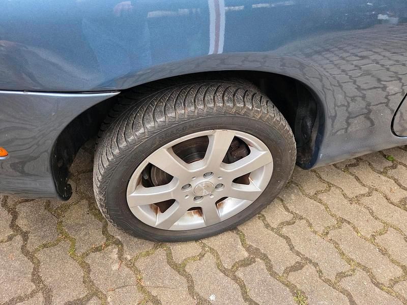 Second-hand Mazda MX5 146 CP (107 kW) 2005 Albastru Cabrio