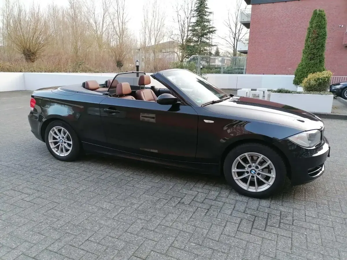 Gebraucht BMW 118 Cabriolet M Sport 143 PS (105 kW) 2009 Schwarz Cabrio