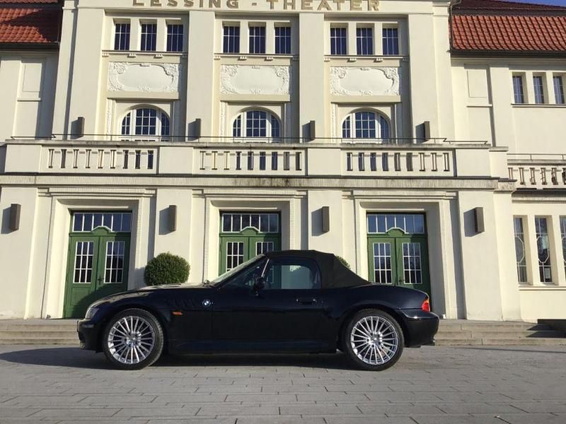 Schwarz Gebraucht 1999 BMW Z3 Performance Cabrio | 12.900 € (Teuer) - Bild 1/4