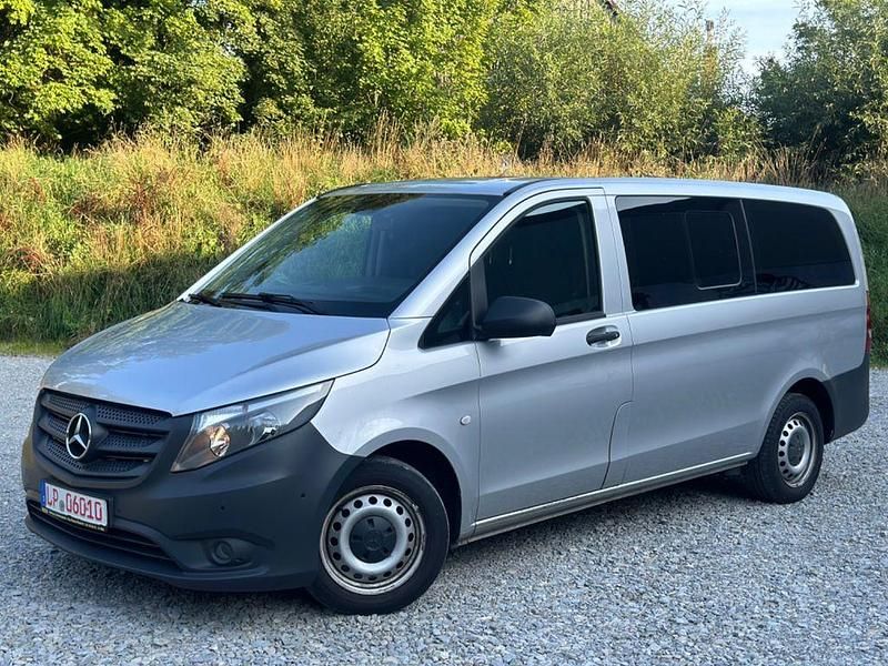Silber Gebraucht 2015 Mercedes Vito Van / Kleinbus | 11.900 € (Etwas zu teuer) - Bild 1/4