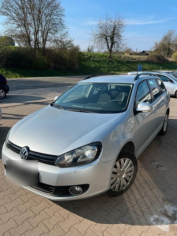 Gebraucht VW Golf VII 105 PS (77 kW) 2012 Silber Kombi