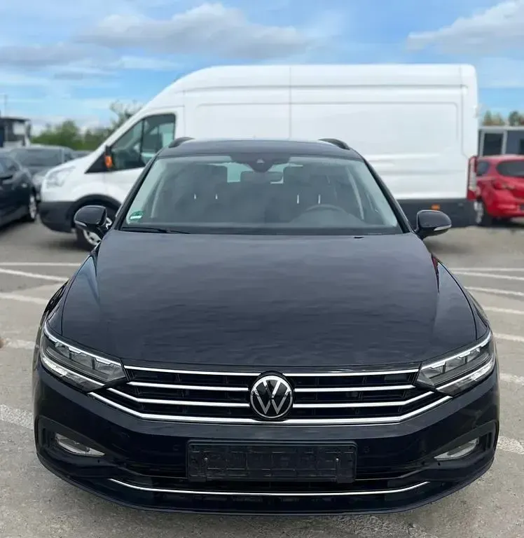 Second-hand VW Passat Business 150 CP (110 kW) 2021 Negru Break