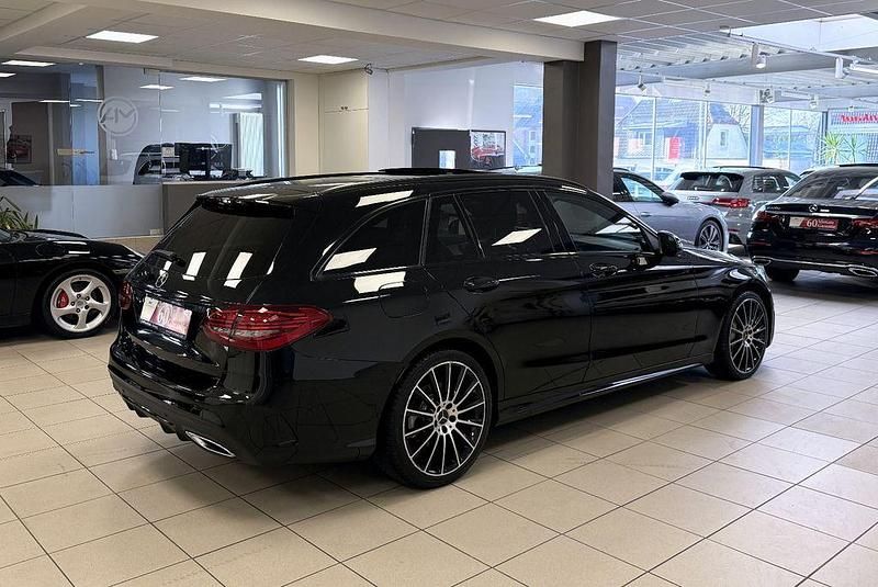 Gebraucht Mercedes C300 AMG 245 PS (180 kW) 2019 Schwarz Limousine