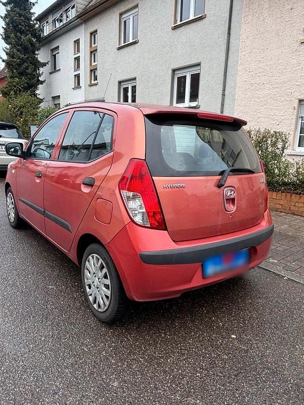 Gebraucht Hyundai i10 65 PS (47 kW) 2008 Rot Kleinwagen
