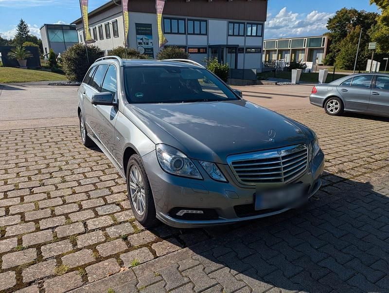 Gebraucht Mercedes E350 Elegance 292 PS (214 kW) 2010 Silber Kombi