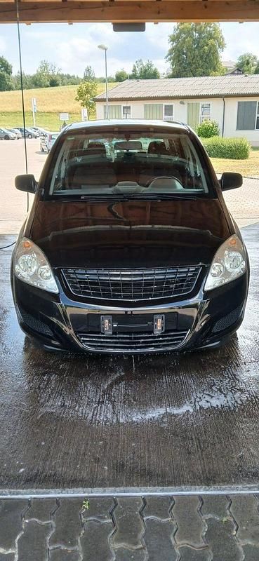 Schwarz Gebraucht 2009 Opel Zafira Edition Van / Kleinbus | 700 € (Superpreis) - Bild 1/4