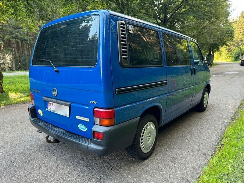 Gebraucht VW T4 102 PS (75 kW) 2001 Blau Van