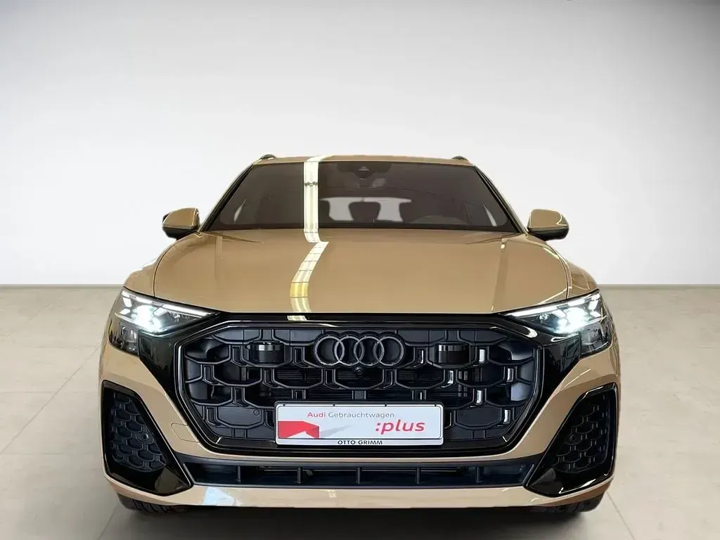 Gebraucht Audi Q8 Ambiente 286 PS (210 kW) 2025 Sakhirgold metallic SUV